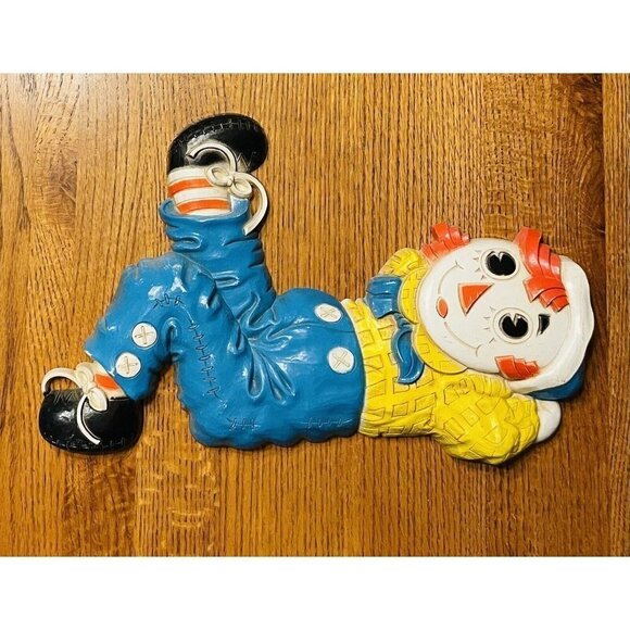 Vintage 1977 Raggedy Anne & Andy Plastic Wall Decor The Bobbs Merrill Dart Hang - Picture 3 of 8
